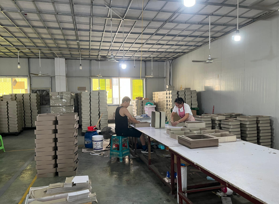 I love to handcraft gift boxes for special occasions I love to handcraft gift boxes for special occasions