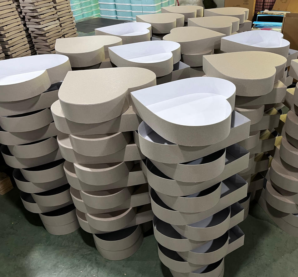 I love to handcraft gift boxes for special occasions I love to handcraft gift boxes for special occasions