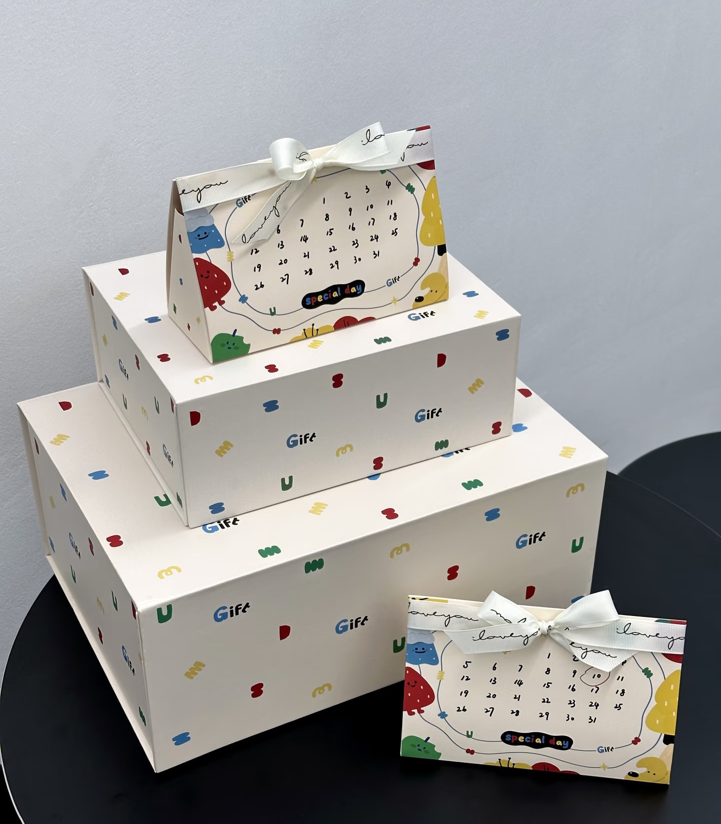 Personalized newborn birth date calendar memory box